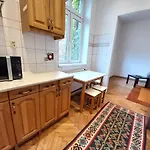 Old Town - 3 Bedrooms Soltyka Str S4