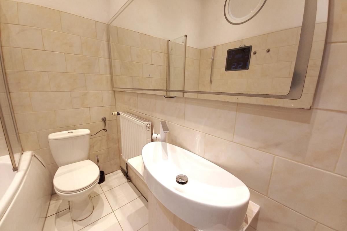 Old Town - 3 Bedrooms Soltyka Str S4 * Krakau