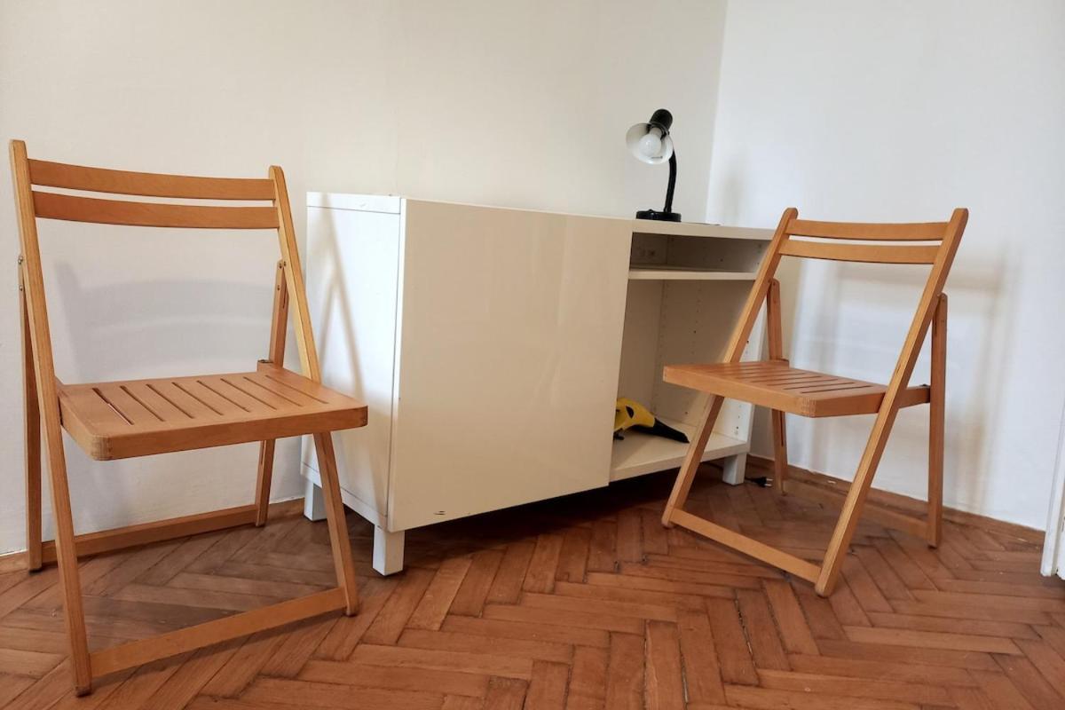 Old Town - 3 Bedrooms Soltyka Str S4 *